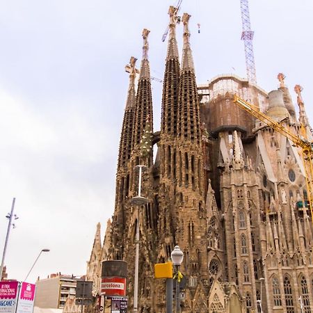 Charm Apartment Sagrada Familia Barcelona Exterior photo